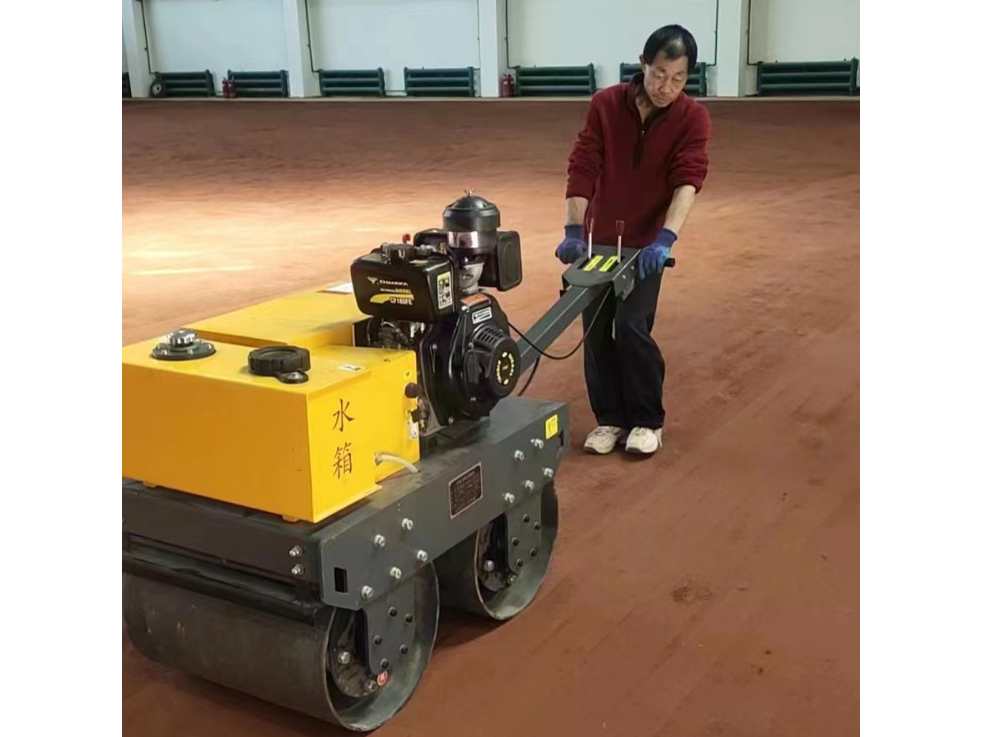 紅土場地有沒有什么特點是其他網(wǎng)球場沒有的？