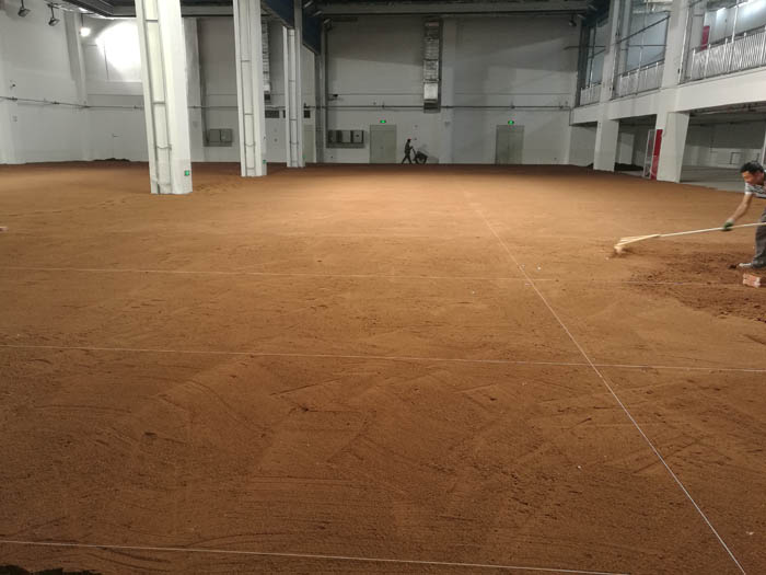 為什么說紅土場(chǎng)地維護(hù)難