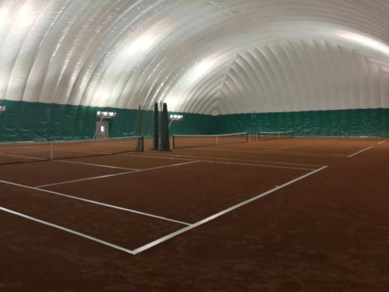 蒙古風(fēng)網(wǎng)球俱樂(lè)部紅土場(chǎng)地