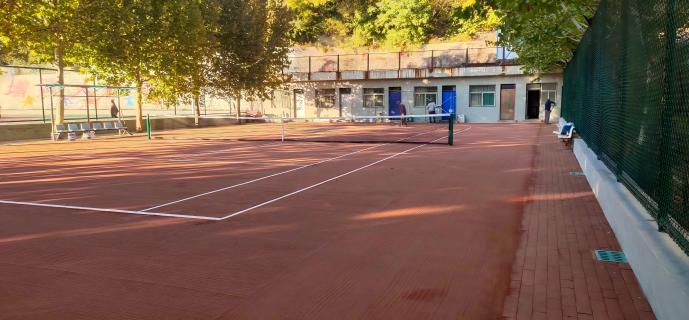 紅土球場 紅土球場